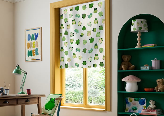 Wee Blue Bell Little Frogs, Pond - Twist&Fit Roller Blind - Image 5